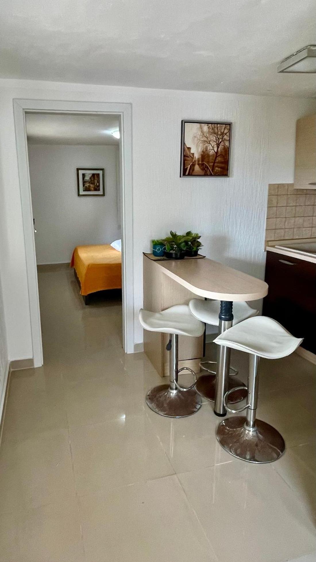 Aparthotel Family House With Pool & Sea View Bijela Exterior foto